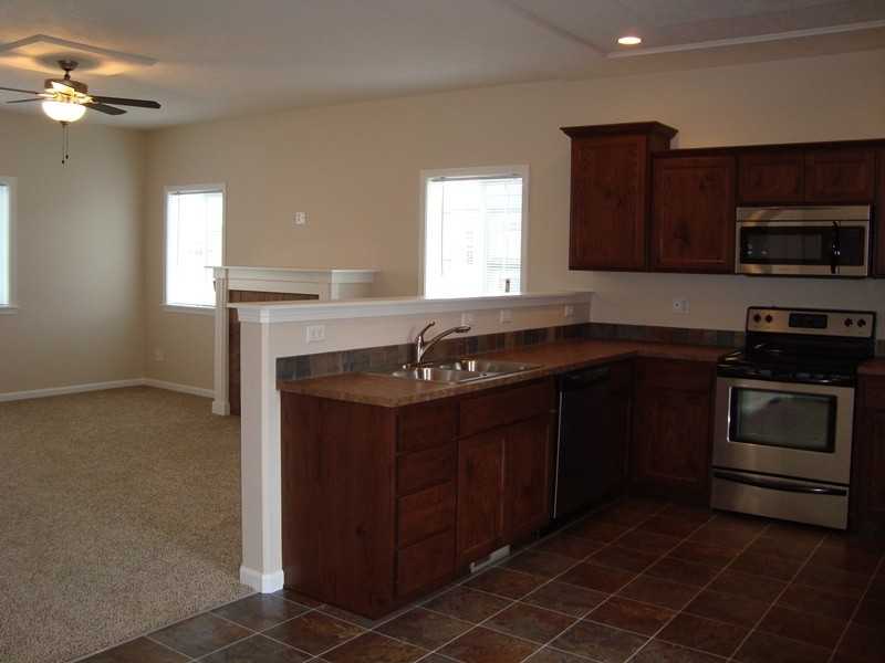 2451 White Ave - Photo 6 of 17