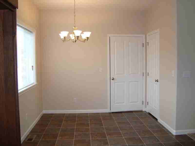 2451 White Ave - Photo 7 of 17