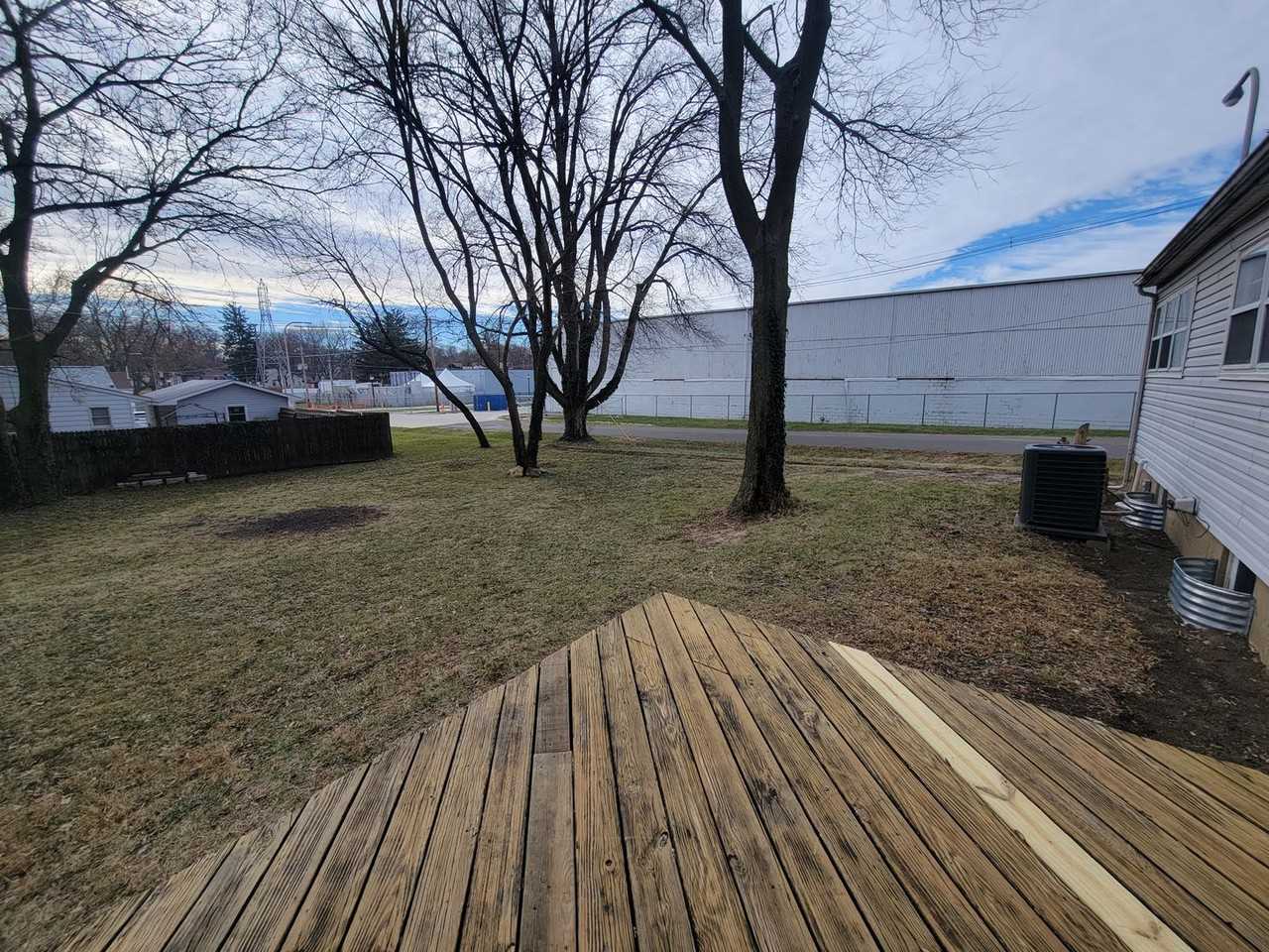 23 Leichner Dr - Photo 2 of 15