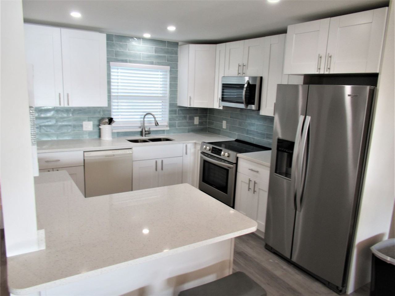 4575 Cove Cir #1004 - Photo 4 of 30