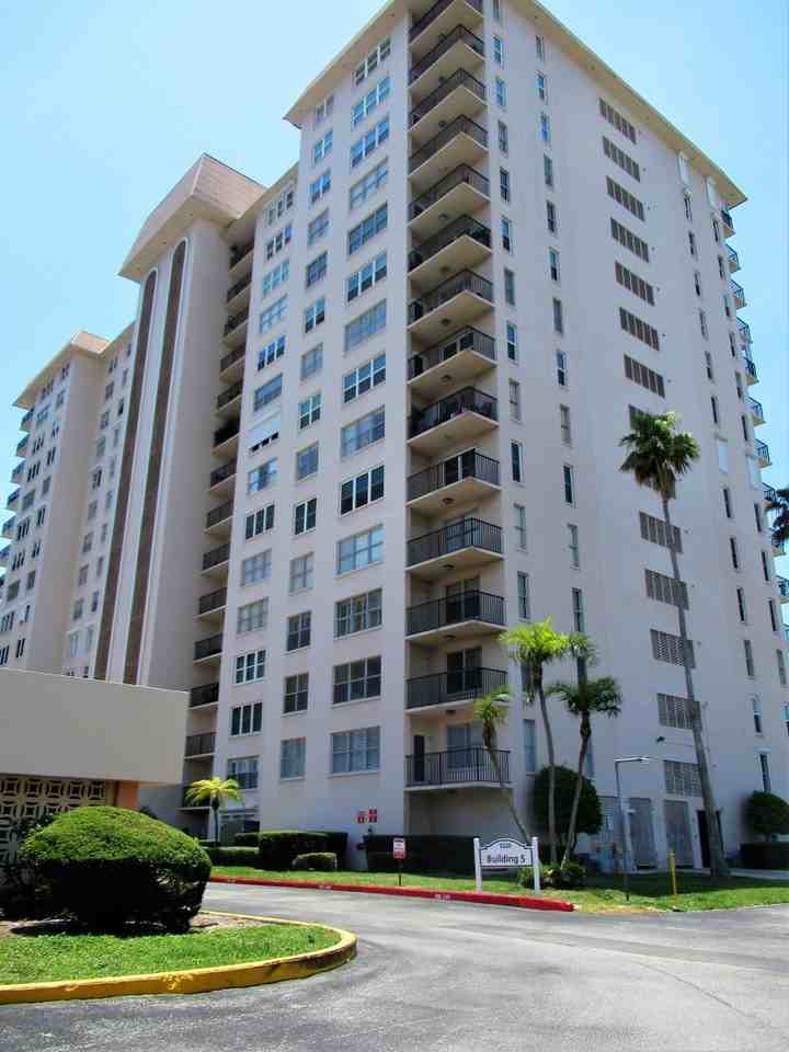 5220 Brittany Dr S #808 - Photo 2 of 34