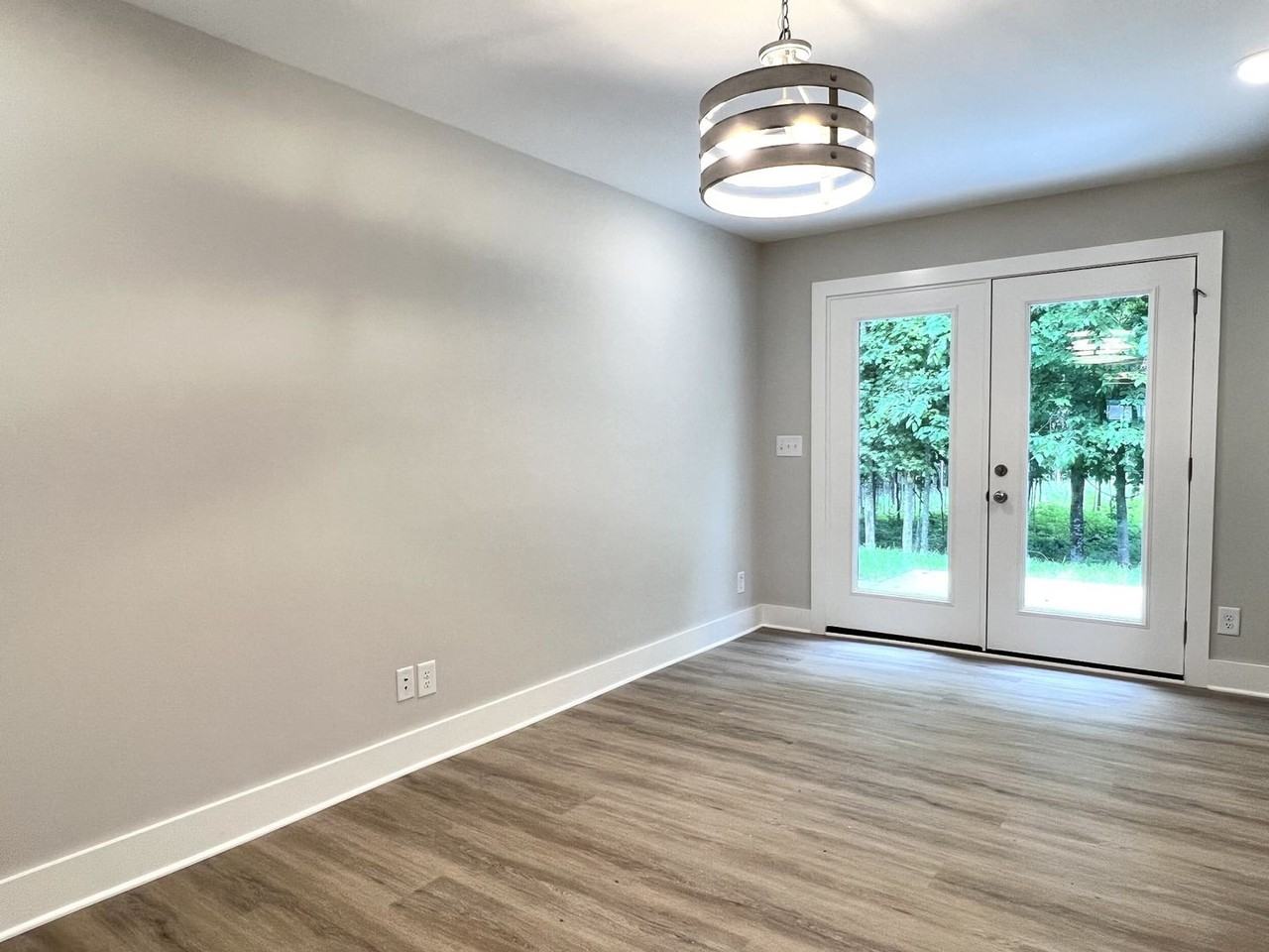 713 Hollie Way - Photo 7 of 17