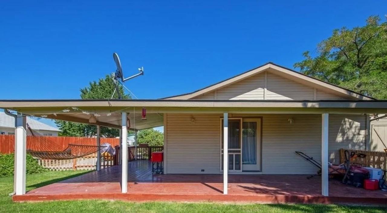 1311 Shamrock St - Photo 2 of 26