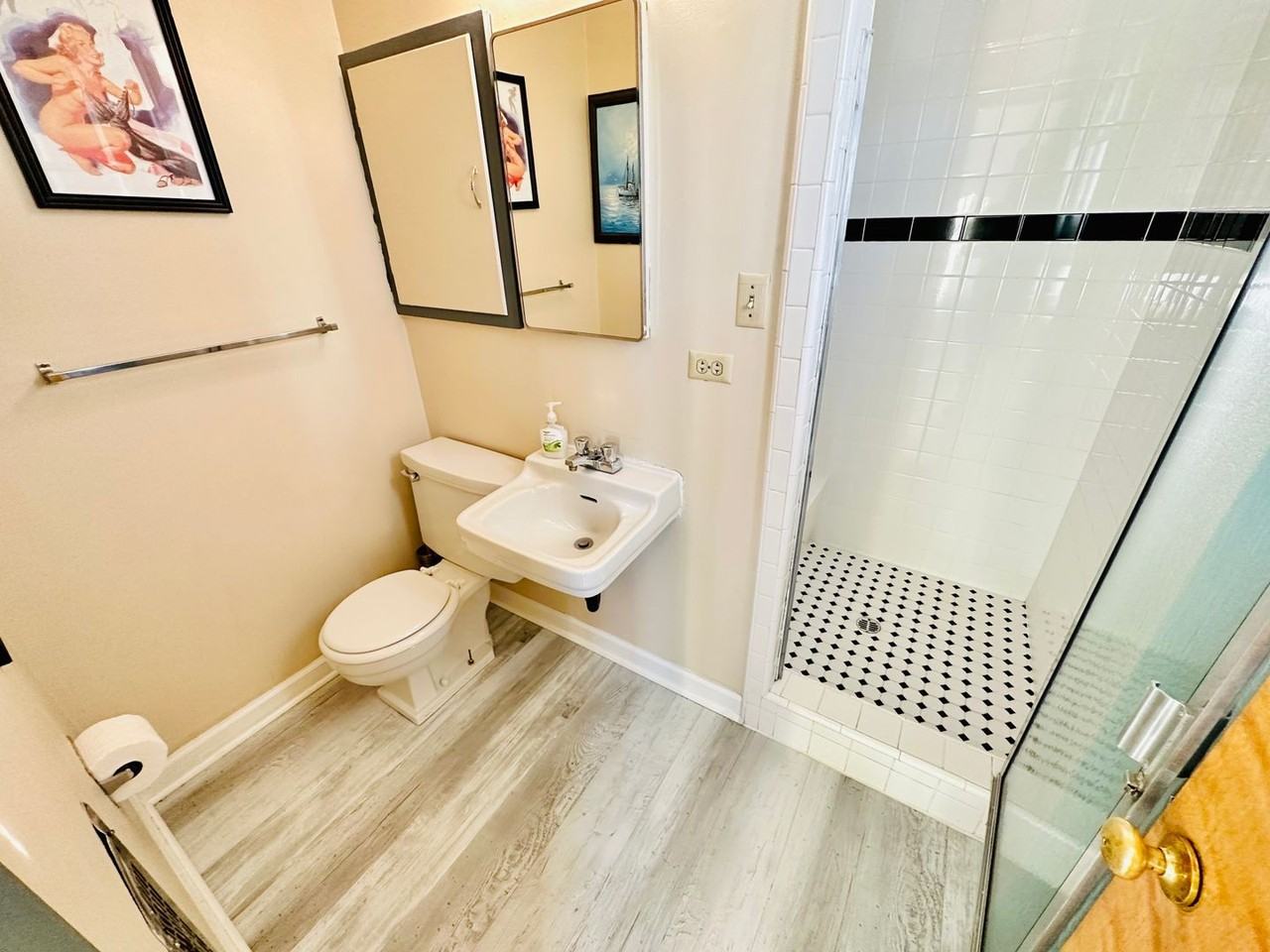 625 Plumas St - Photo 7 of 15