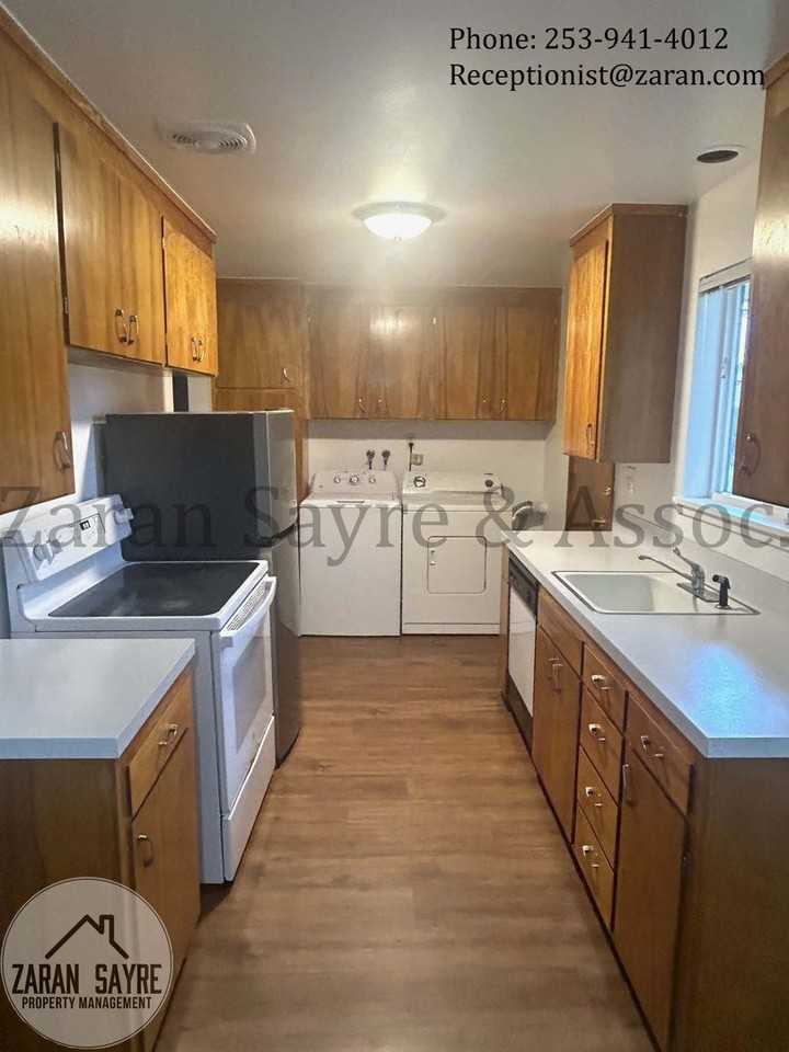 1916 S 308th St - Photo 5 of 13