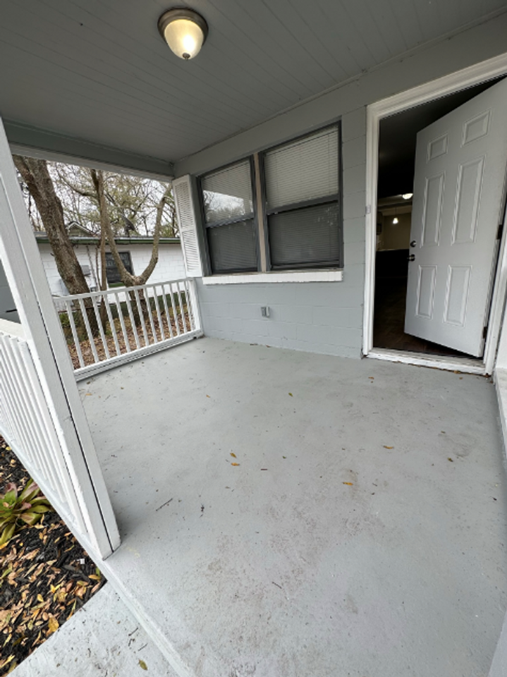 1788 W 5th St - Photo 4 of 19