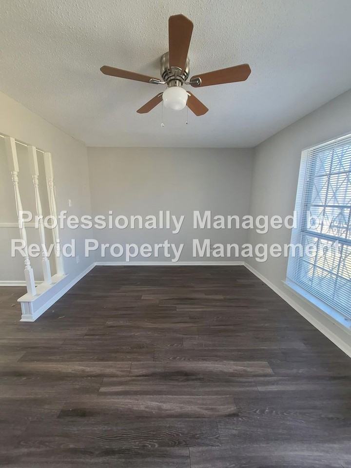 5157 Blacksmith Dr - Photo 3 of 19