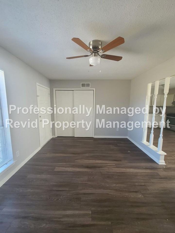 5157 Blacksmith Dr - Photo 4 of 19
