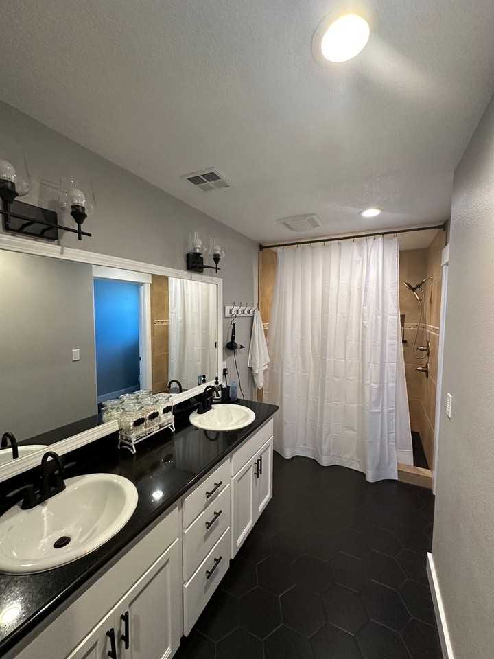 1670 Westwind Cir - Photo 6 of 50