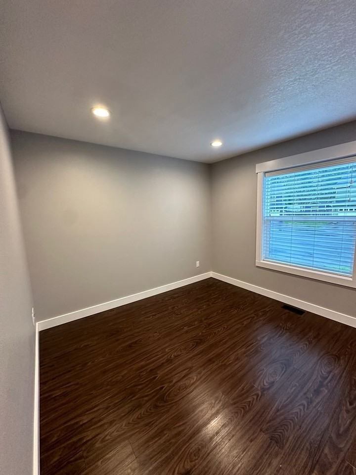 1670 Westwind Cir - Photo 2 of 50