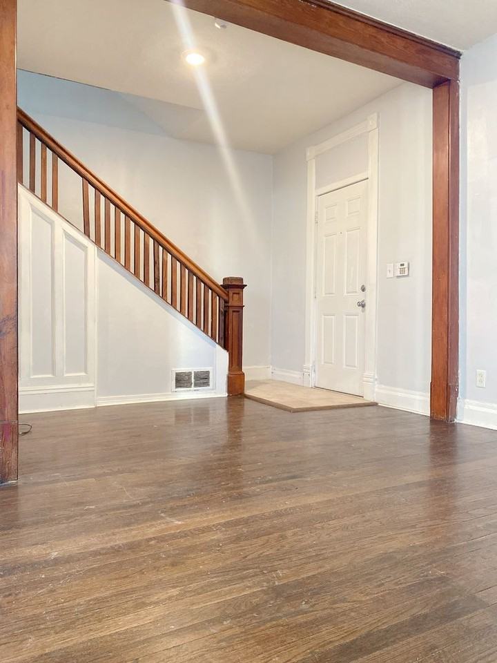 4505 Grant St - Photo 3 of 49