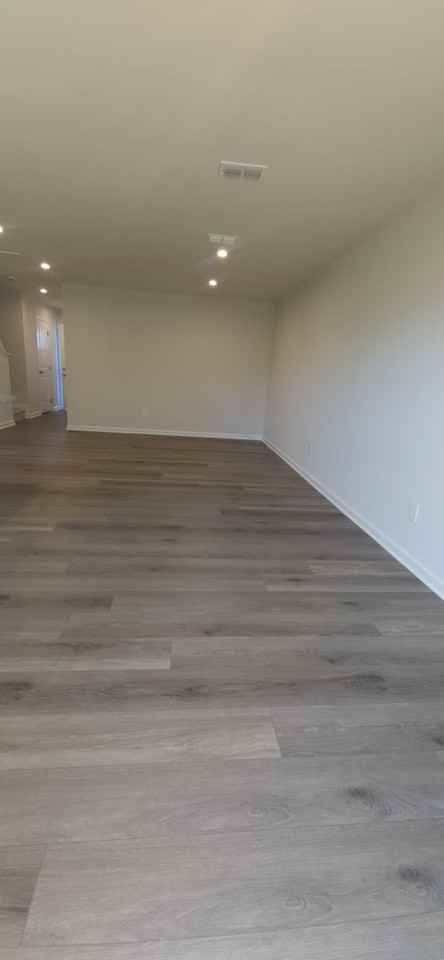 142 Sarnesfield Way - Photo 7 of 30