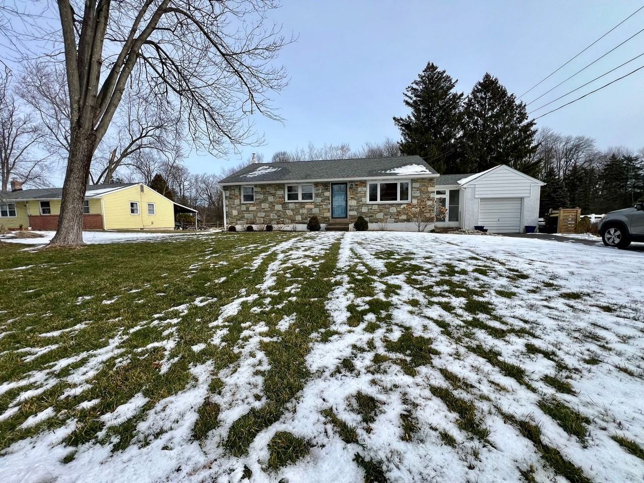 632 Gallen Rd - Photo 2 of 24