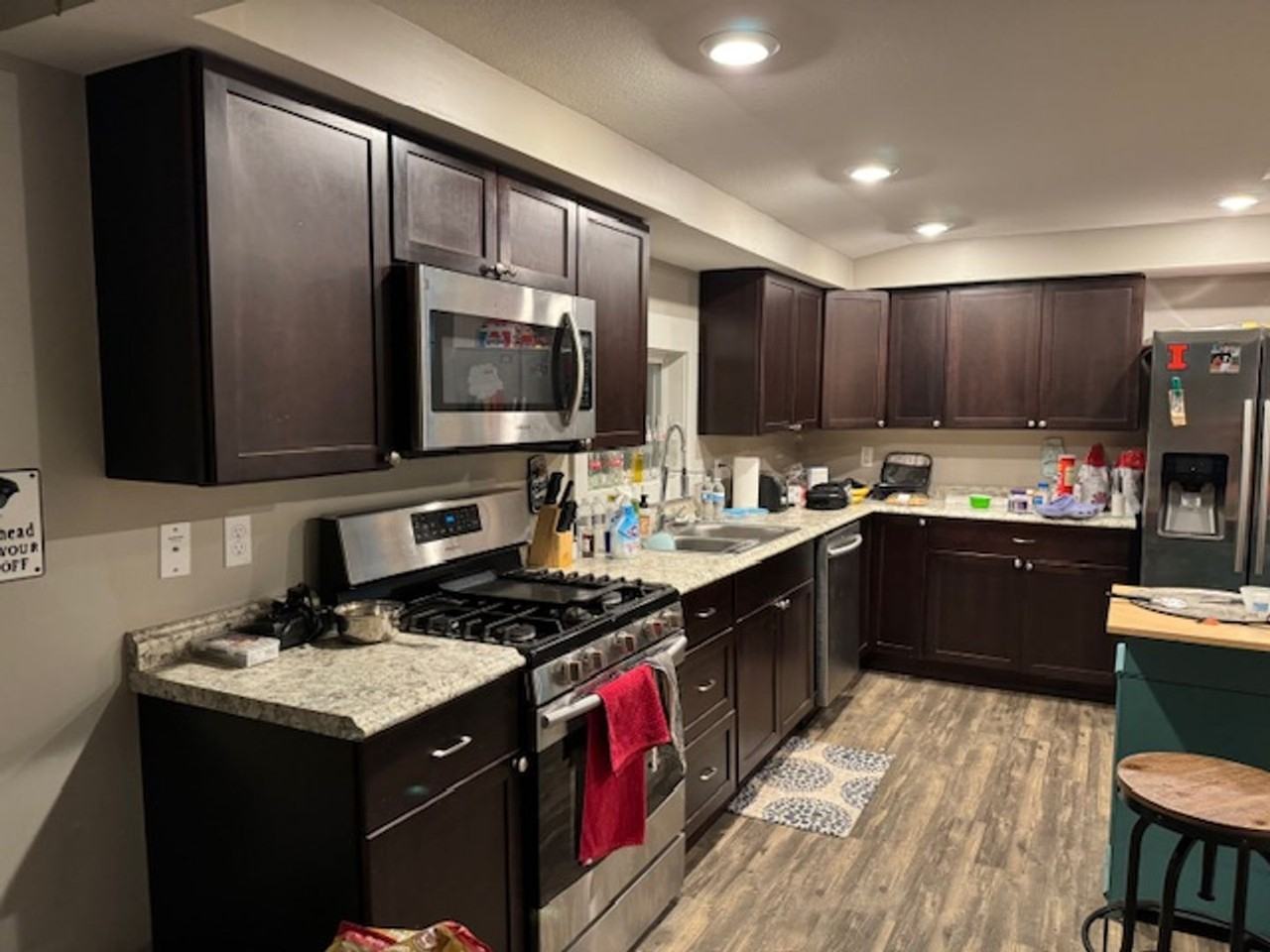 305 N Woodlawn St - Photo 2 of 6