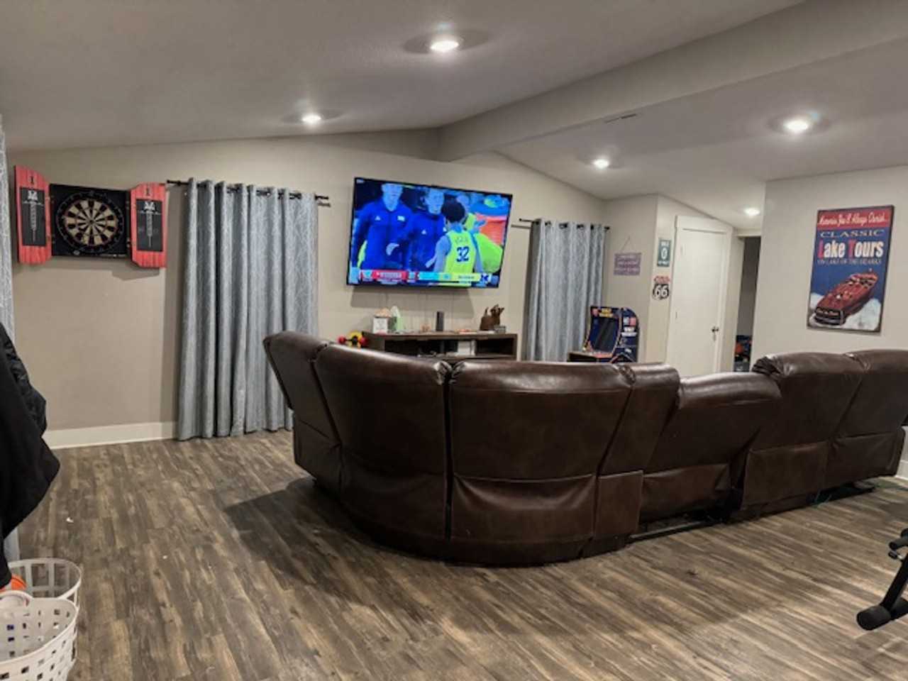 305 N Woodlawn St - Photo 3 of 6