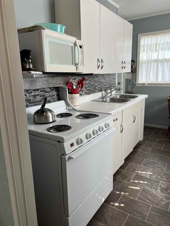 2711 Underwood St - Photo 2 of 7