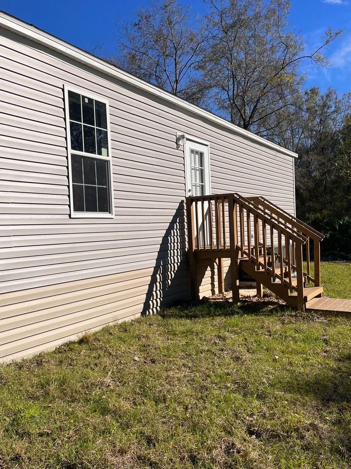 10693 Jerico St - Photo 3 of 9