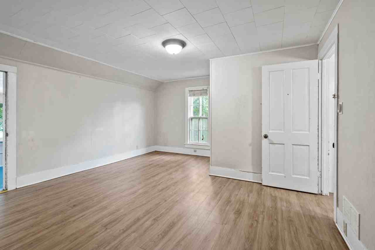 904 1/2 Clay St - Photo 6 of 16