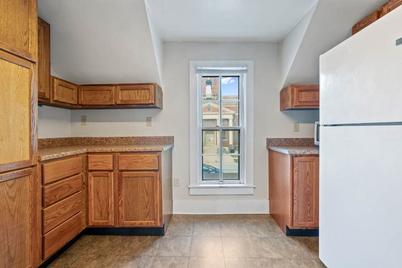 904 1/2 Clay St - Photo 7 of 16