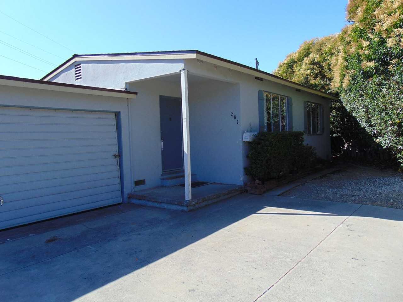 281 Donna Way - Photo 2 of 9