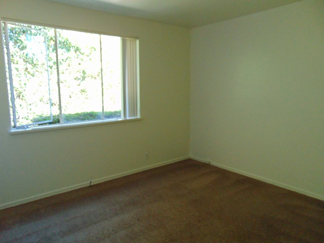 281 Donna Way - Photo 6 of 9