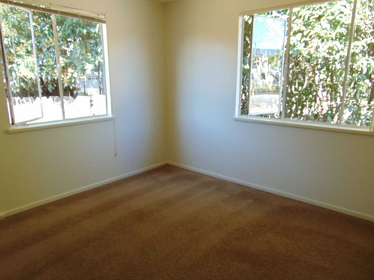 281 Donna Way - Photo 7 of 9