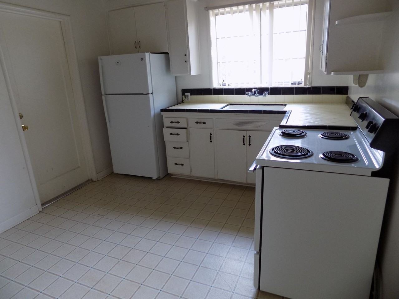 2537 Greta Pl - Photo 3 of 14