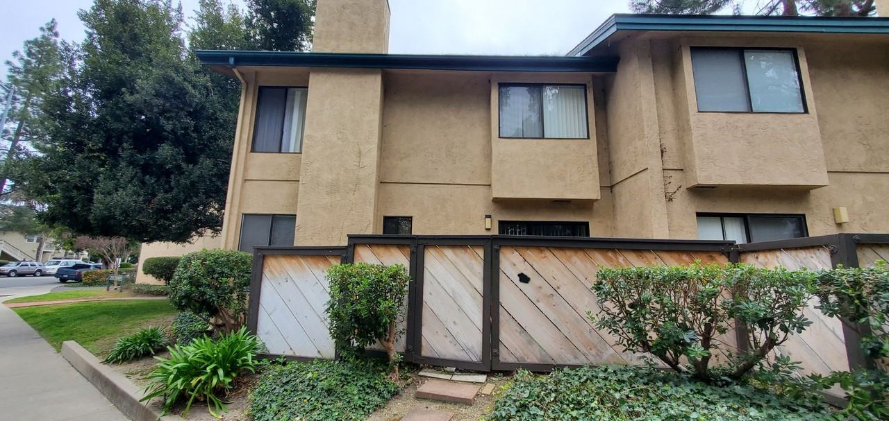 570 Peach St #32 - Photo 5 of 16