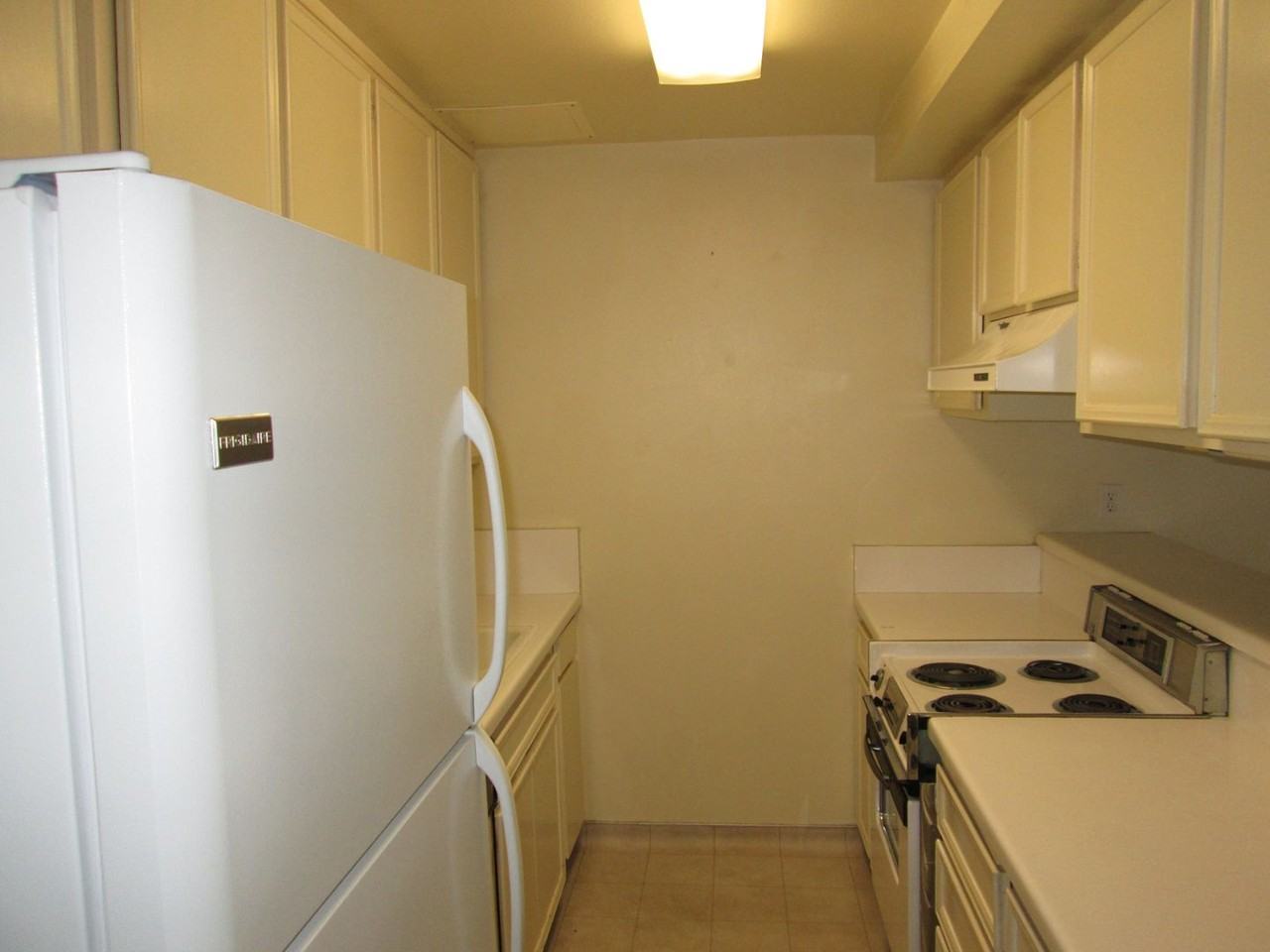 570 Peach St #32 - Photo 7 of 16