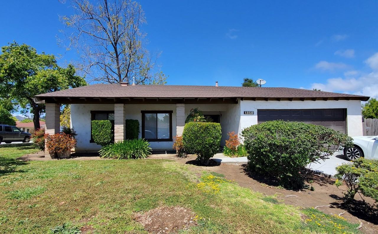 1350 Cavalier Ln - Photo 3 of 16