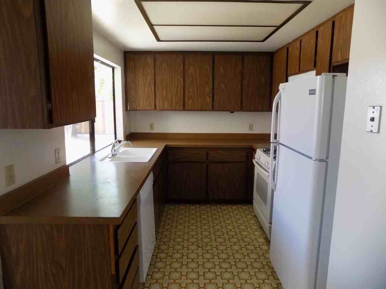 1350 Cavalier Ln - Photo 4 of 16