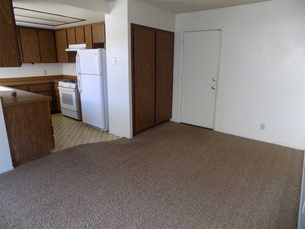 1350 Cavalier Ln - Photo 5 of 16