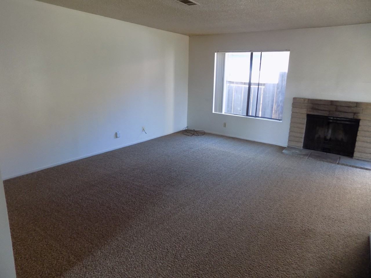 1350 Cavalier Ln - Photo 7 of 16