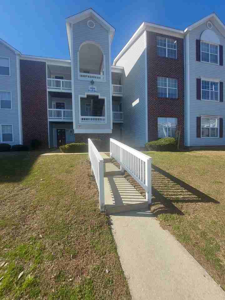 300 Waterdown Dr #Apt 8