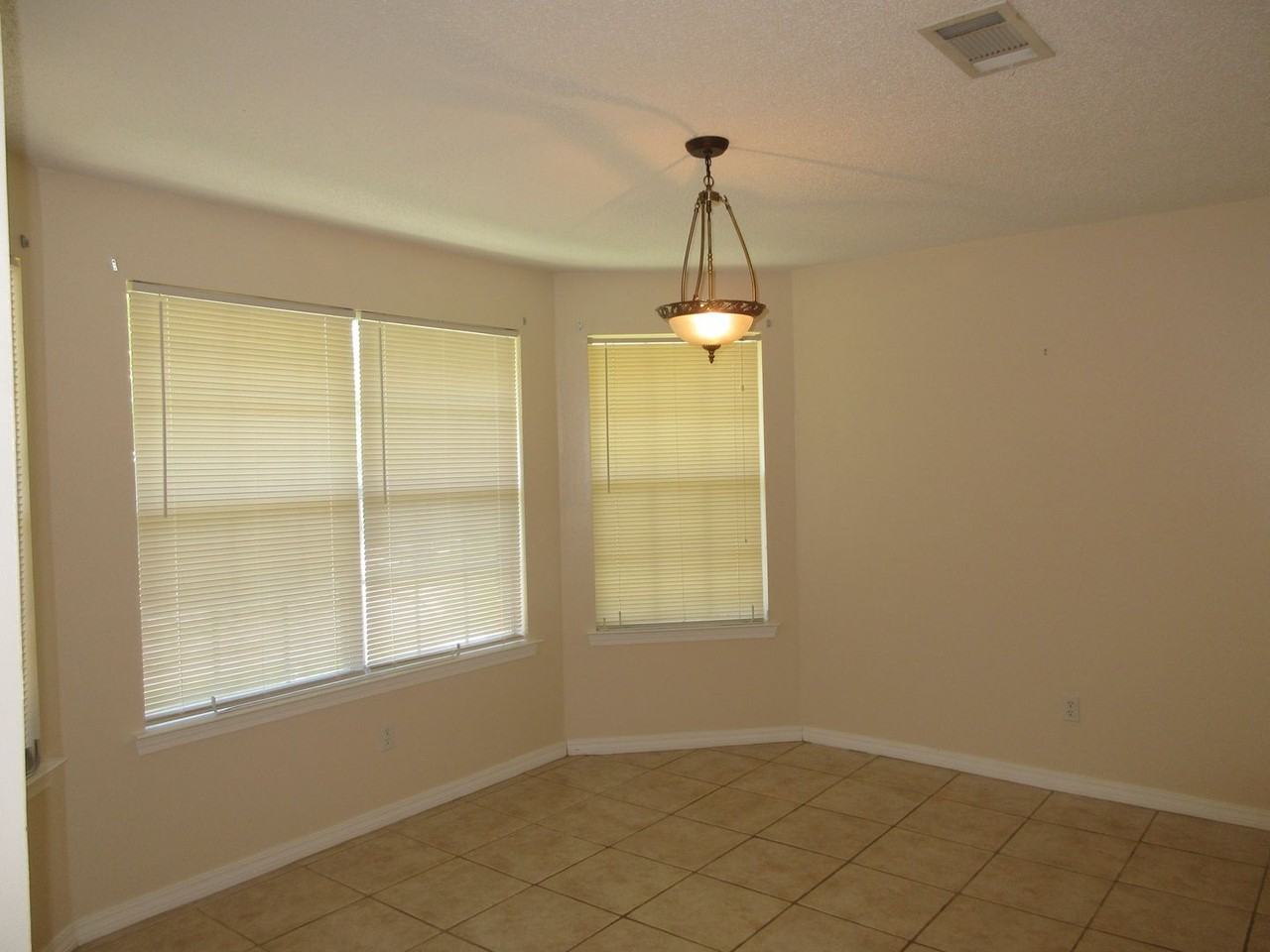 3714 Deer Creek Ln - Photo 3 of 16
