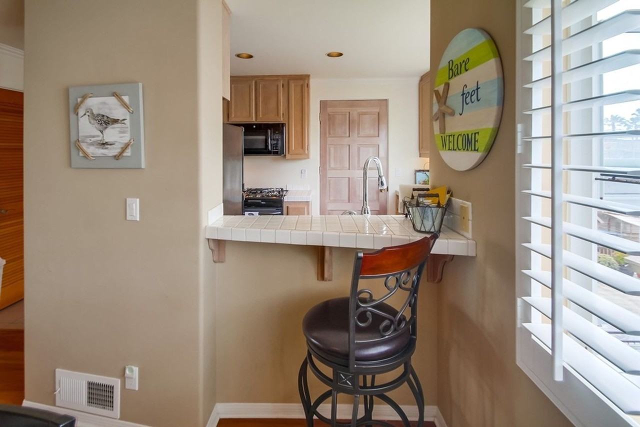 200 Pine St #2 - Photo 6 of 18