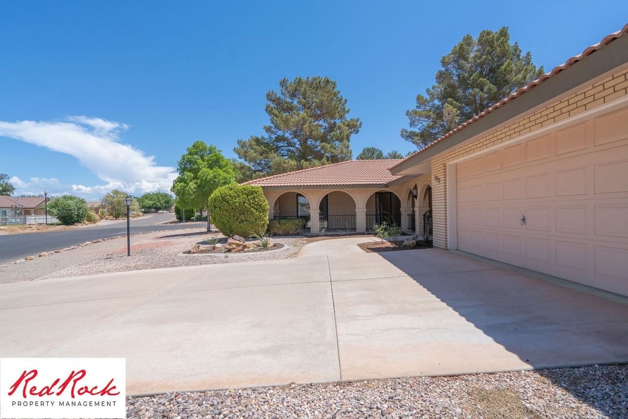 1192 Chokeberry Dr - Photo 3 of 50