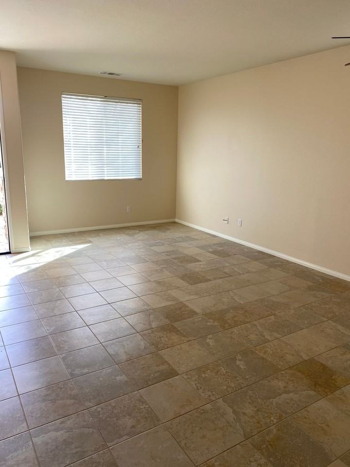 16820 Desert Lily St - Photo 3 of 28