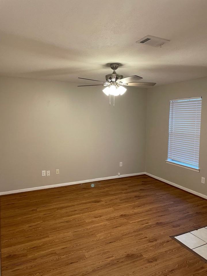 825 San Saba Dr - Photo 2 of 24