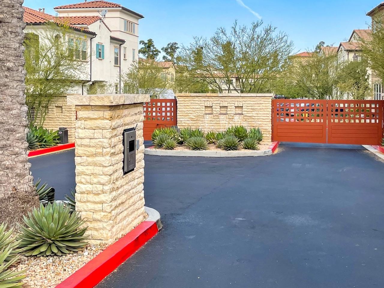 1405 El Paseo - Photo 2 of 44