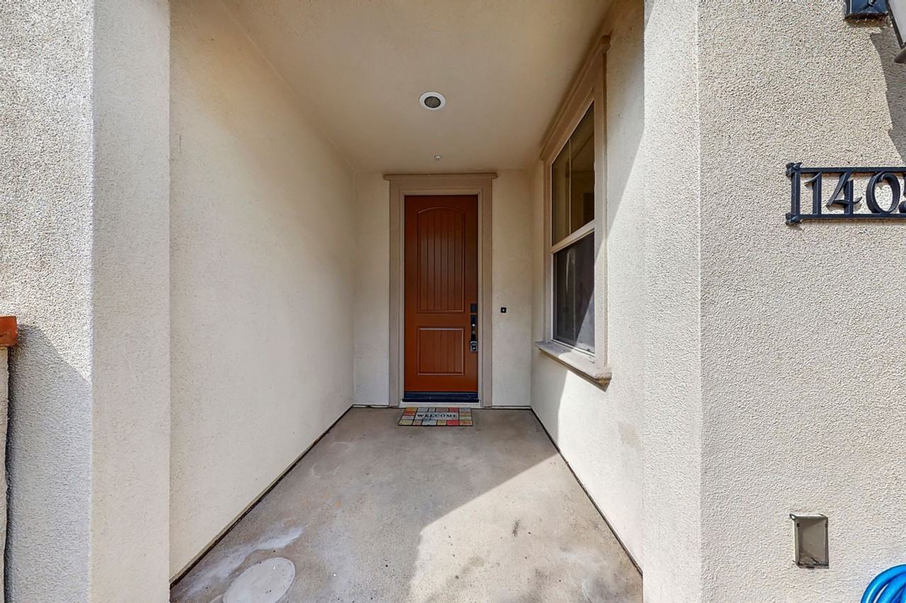 1405 El Paseo - Photo 3 of 44