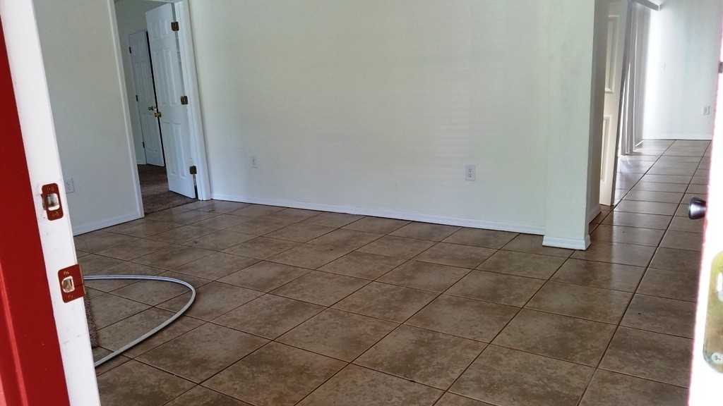 7120 N Folger Ter - Photo 2 of 11