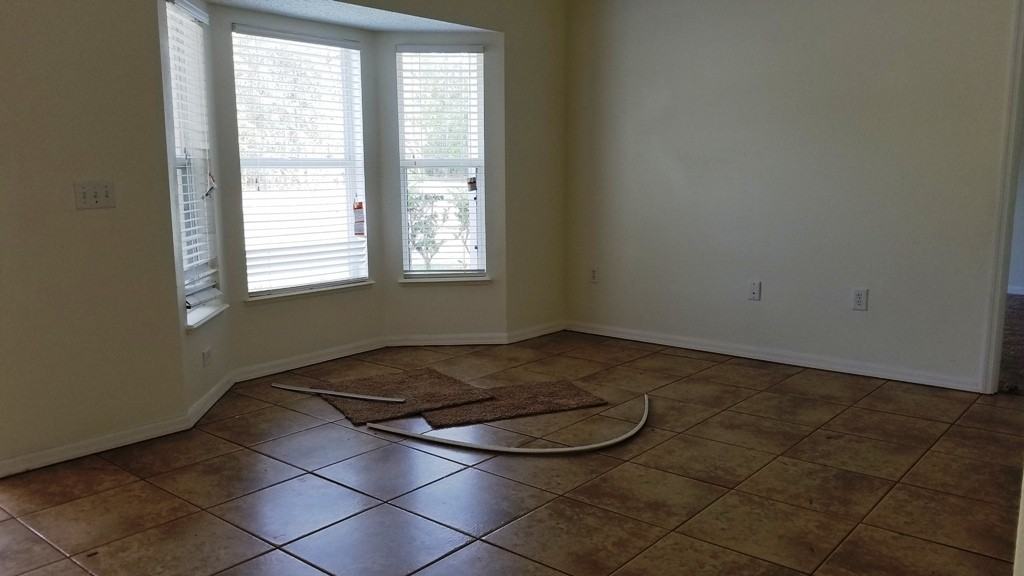 7120 N Folger Ter - Photo 3 of 11