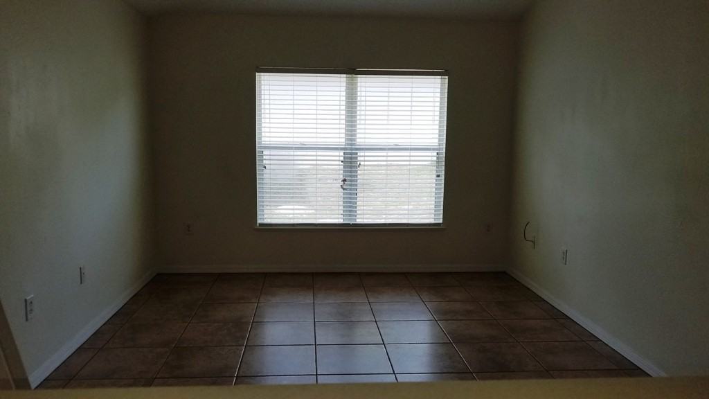 7120 N Folger Ter - Photo 6 of 11