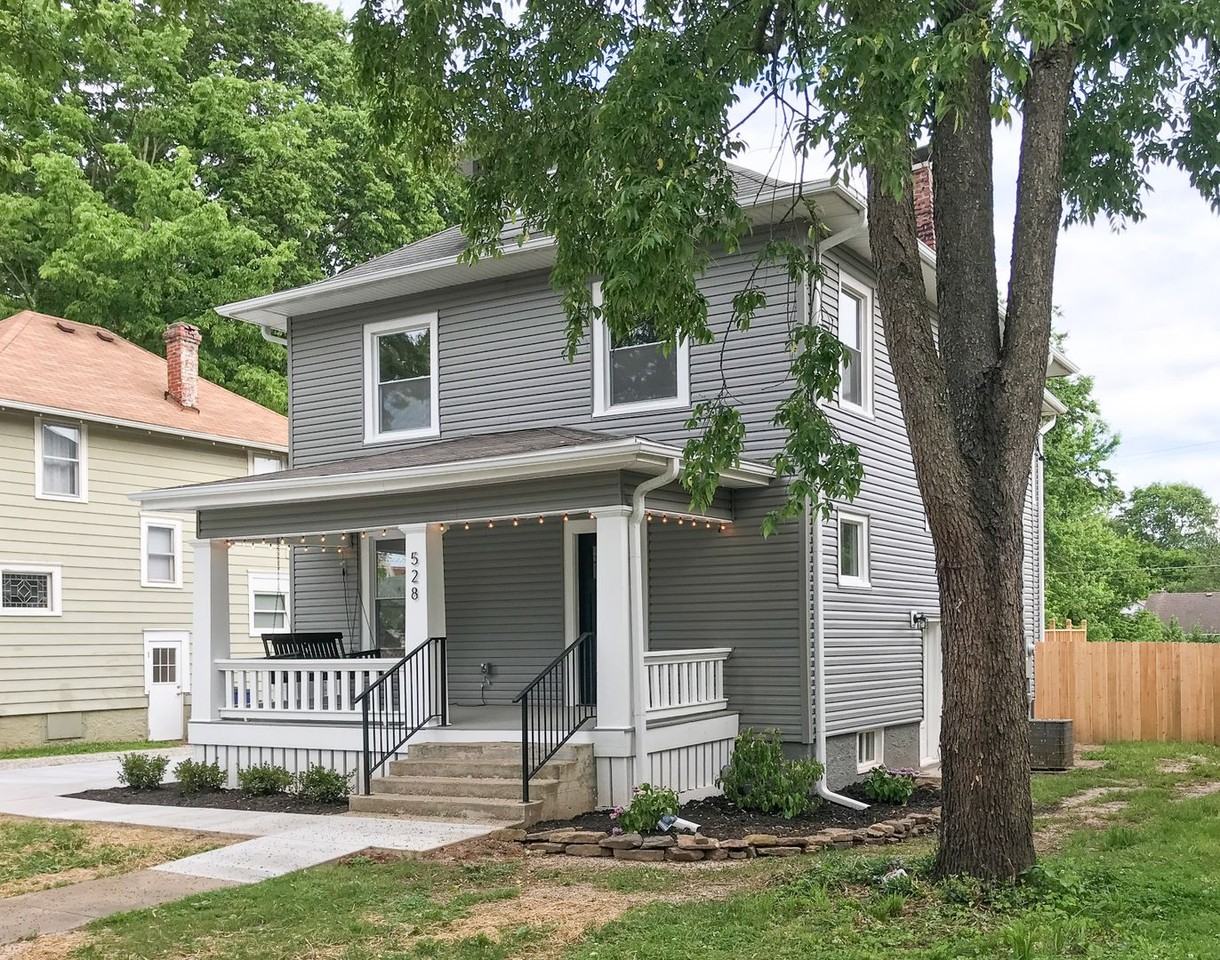 528 E Normal St - Photo 3 of 35