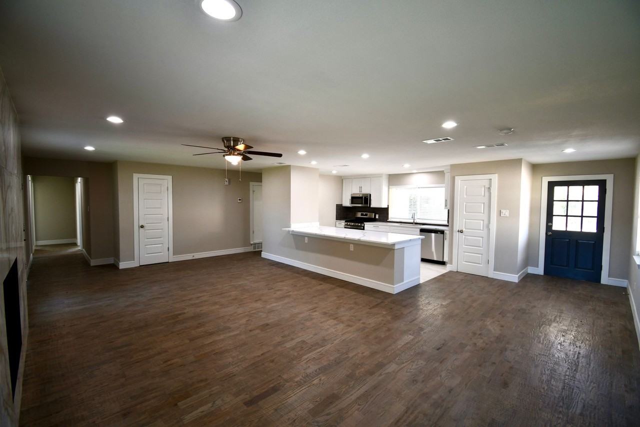 2709 Twinpost Ct - Photo 2 of 24