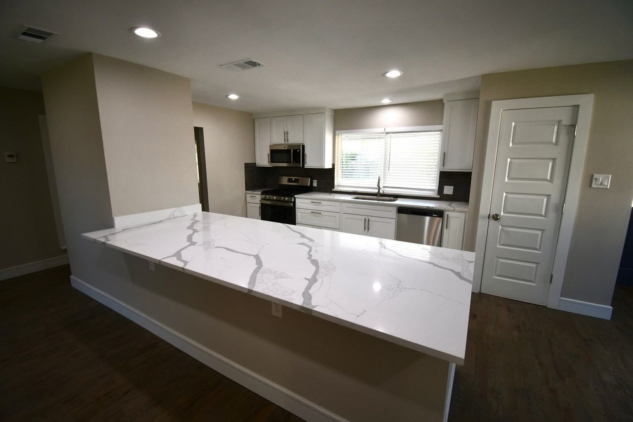 2709 Twinpost Ct - Photo 3 of 24