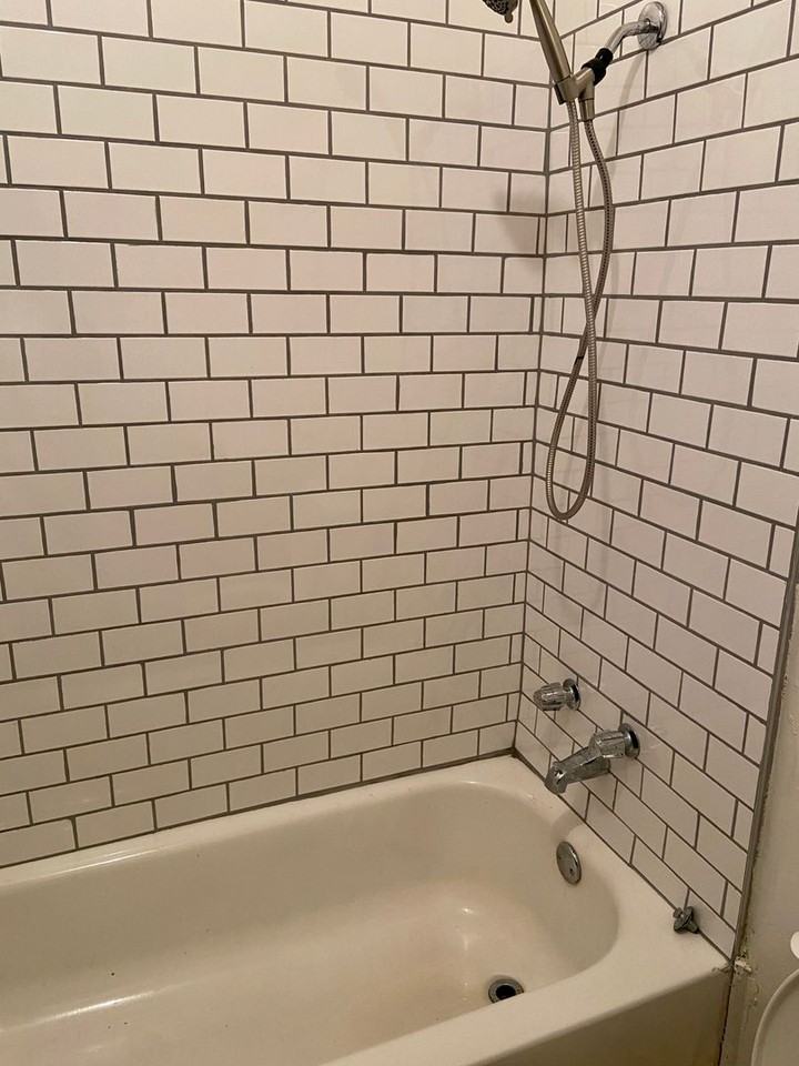 1004 Oak St - Photo 3 of 24
