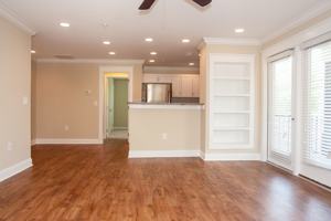 featured image of 1625 Elmwood Ct #201