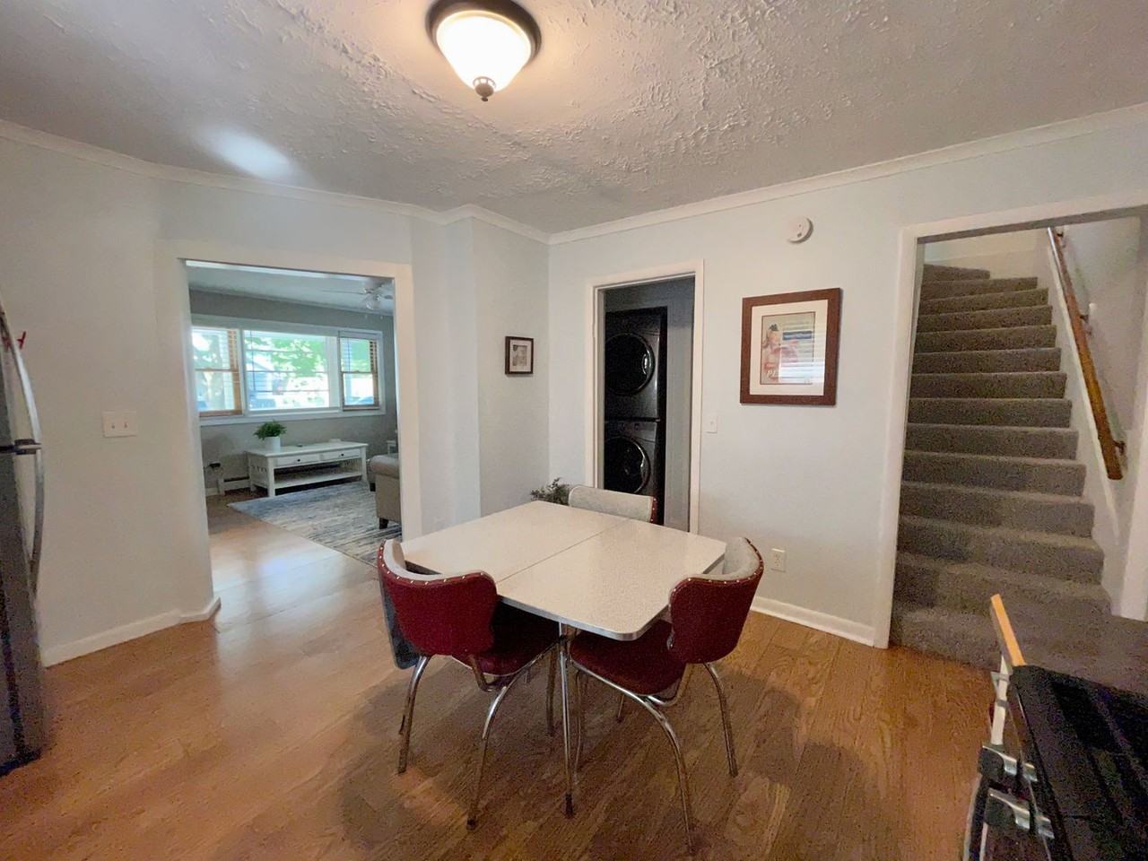 121 S Spruce St - Photo 7 of 17